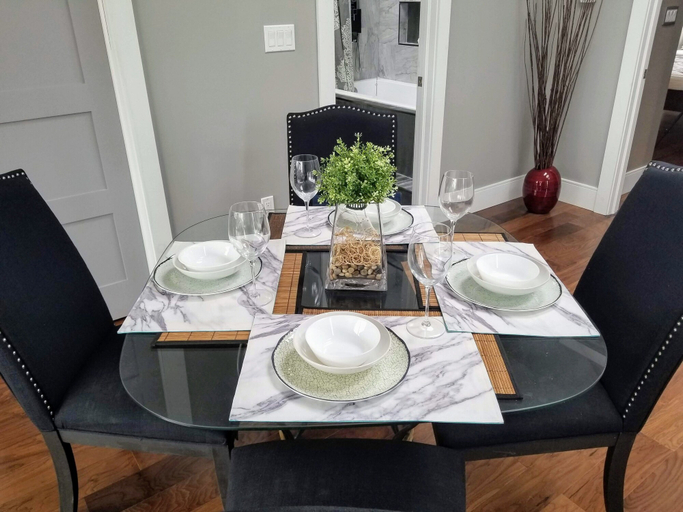 Others 5, Luxury Central Toronto 2 bedroom suite, Toronto