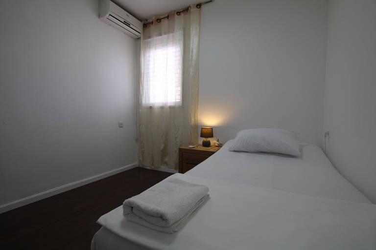 Bedroom 4, Arendalzrail Apartment - Hertsel St. 4