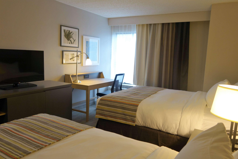 Bedroom 3, Country Inn & Suites by Radisson, La Crosse, WI, La Crosse