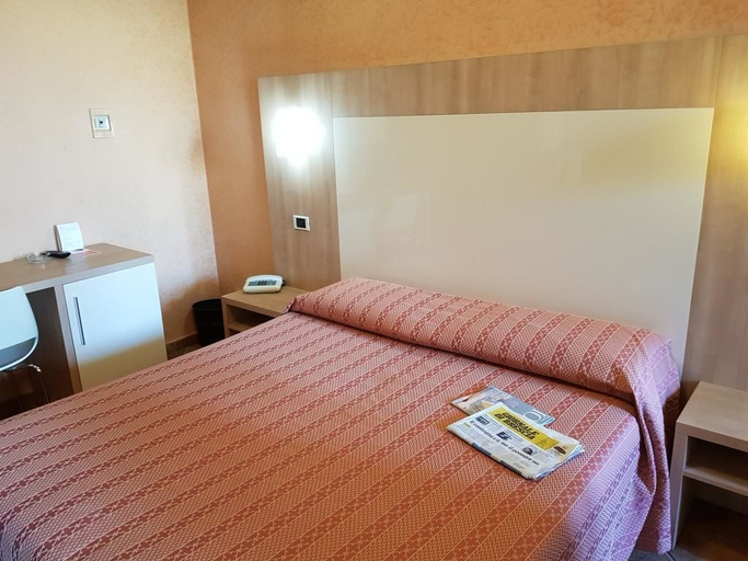Bedroom 2, Hotel Francesco, Brescia