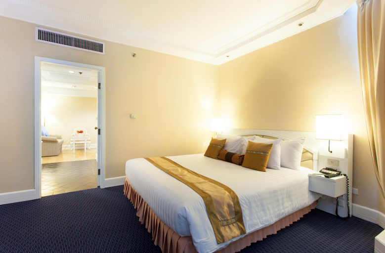 Bedroom 3, Hotel Windsor Suites Bangkok, Khlong Toey