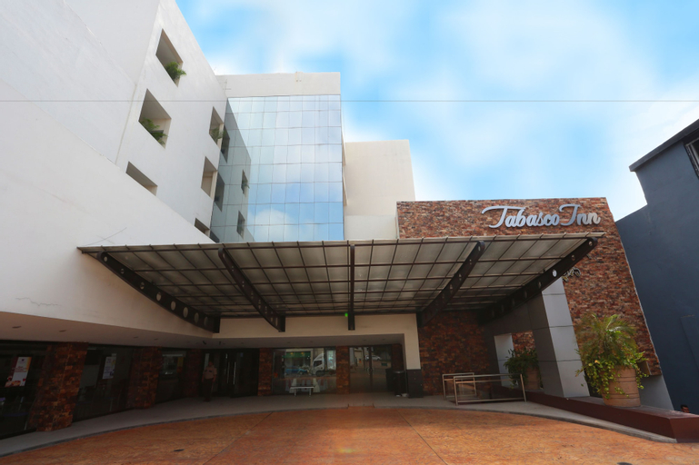 Tabasco Inn, Centro