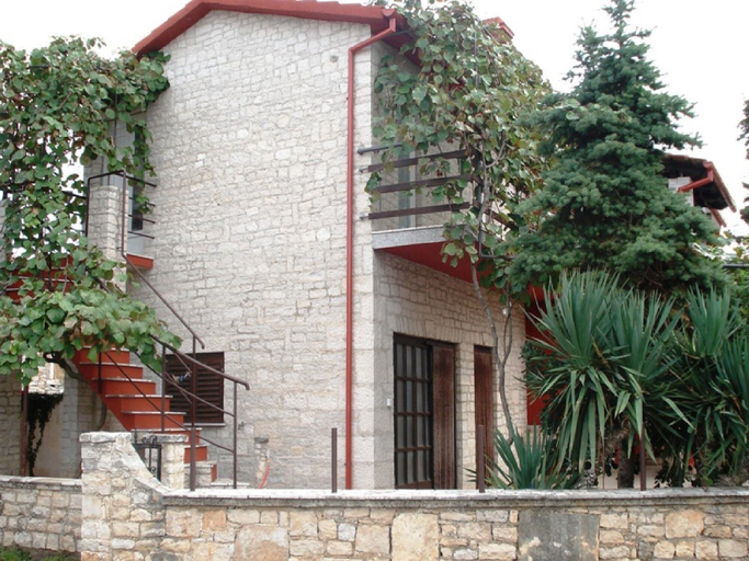 Exterior & Views, Apartments Percan with Pool, Marčana
