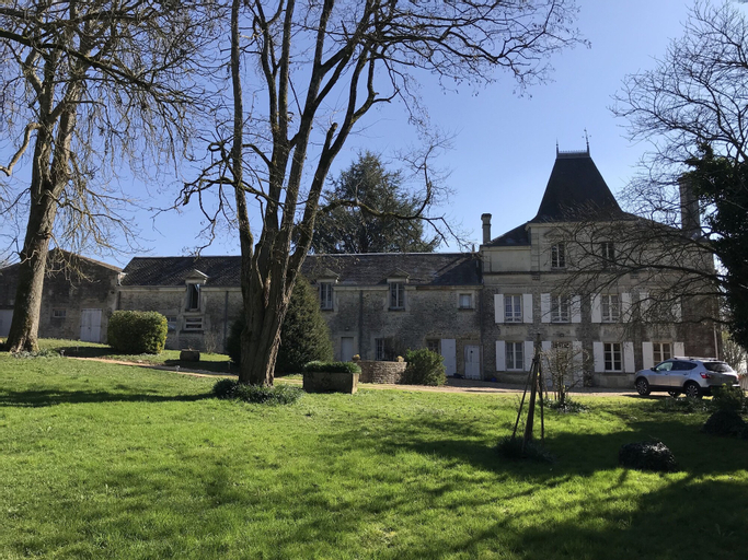 Exterior & Views 1, Château de Saugé, Deux-Sèvres