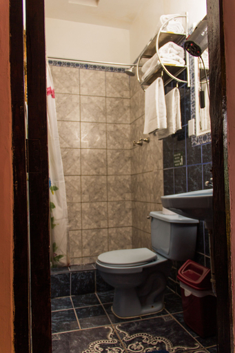 Bathroom 4, Hostal Cusi Wasi, Cusco
