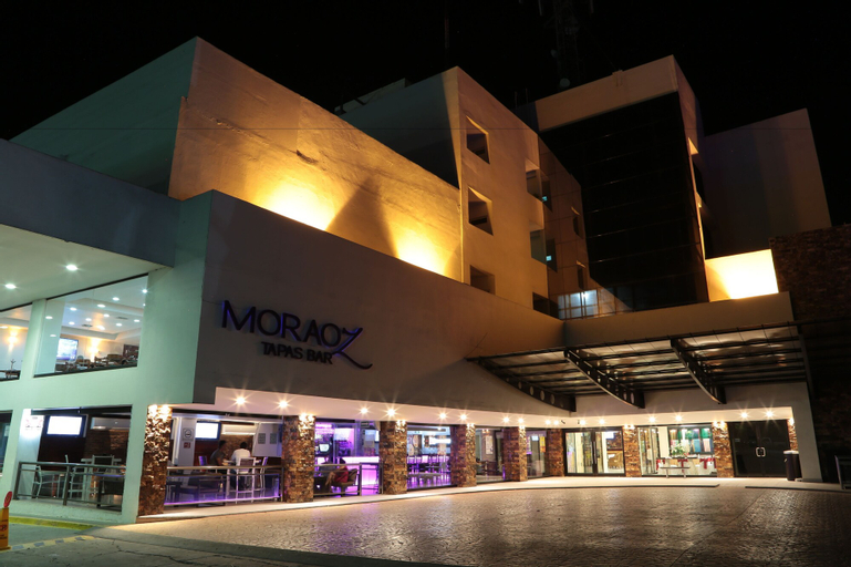 Tabasco Inn, Centro