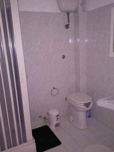 Bathroom 4, B&B Tufaro Alberico, Potenza