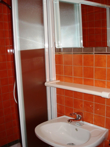 Bathroom, Apartments Percan with Pool, Marčana