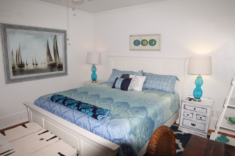 Bedroom 2, Secret Cove, Putnam