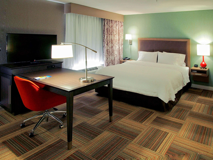 Bedroom 3, Hampton Inn & Suites Moore, Cleveland