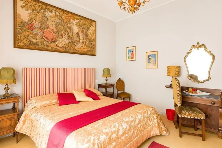 Bedroom 3, Homs Sweet Home, Rome