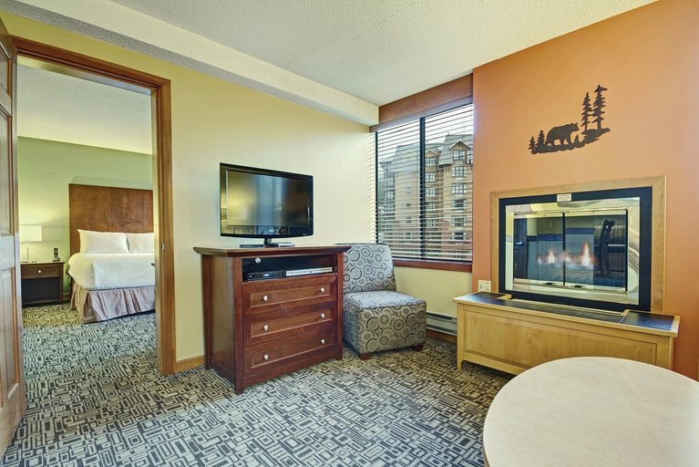 Public Area 2, Mountainside Lodge, Squamish-Lillooet