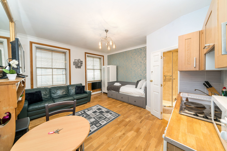 Bedroom 2, Luxury Studio Apart Piccadilly Circus, London