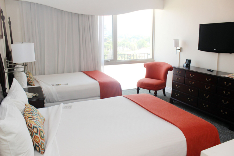 The Courtleigh Hotel and Suites,