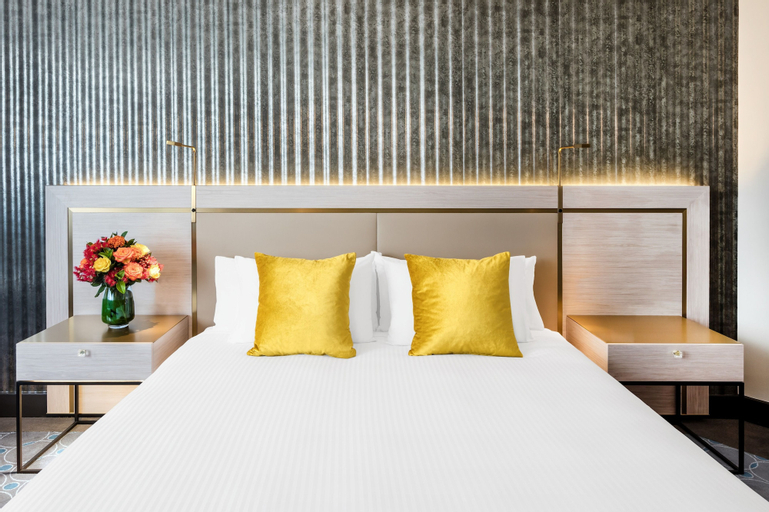 Bedroom 25