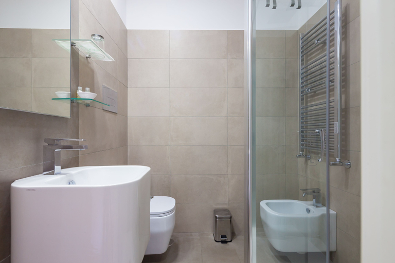 Bathroom 5, A Suites, Napoli
