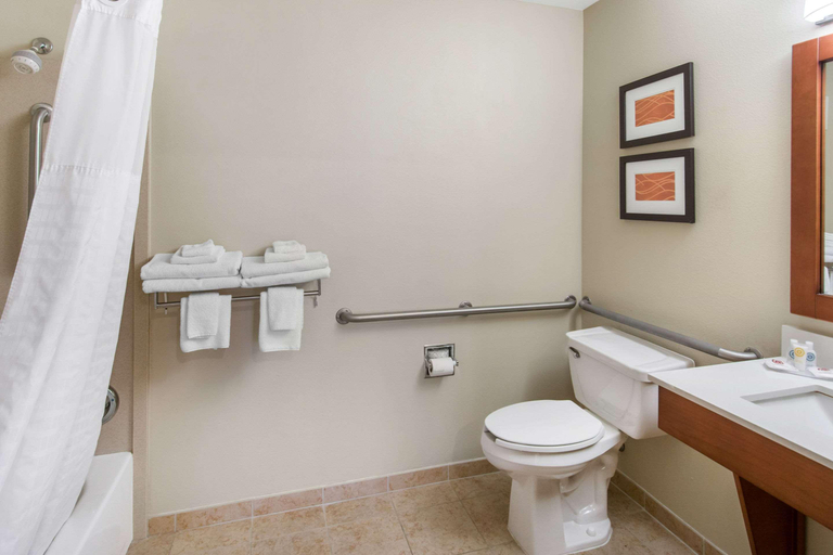 Bathroom 5, Comfort Inn Colville, Stevens