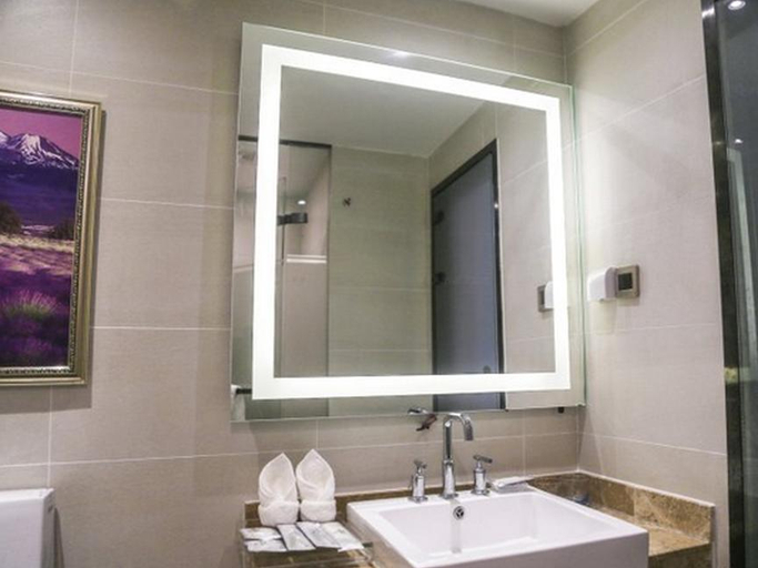 Bathroom 4, 麗星ホテル（大連北駅華南広場）(麗星酒店(大连北站华南广场店)), Dalian