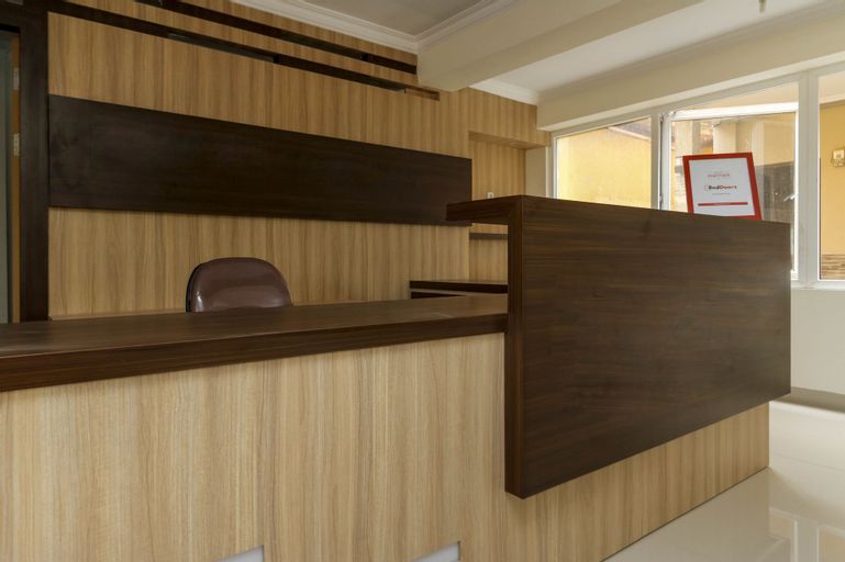 RedDoorz Plus near Palembang Square Mall, Palembang