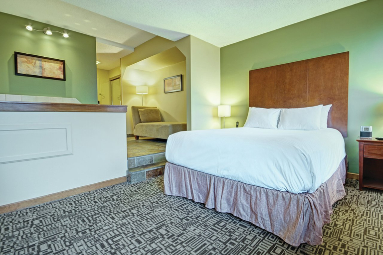 Bedroom 3, Mountainside Lodge, Squamish-Lillooet