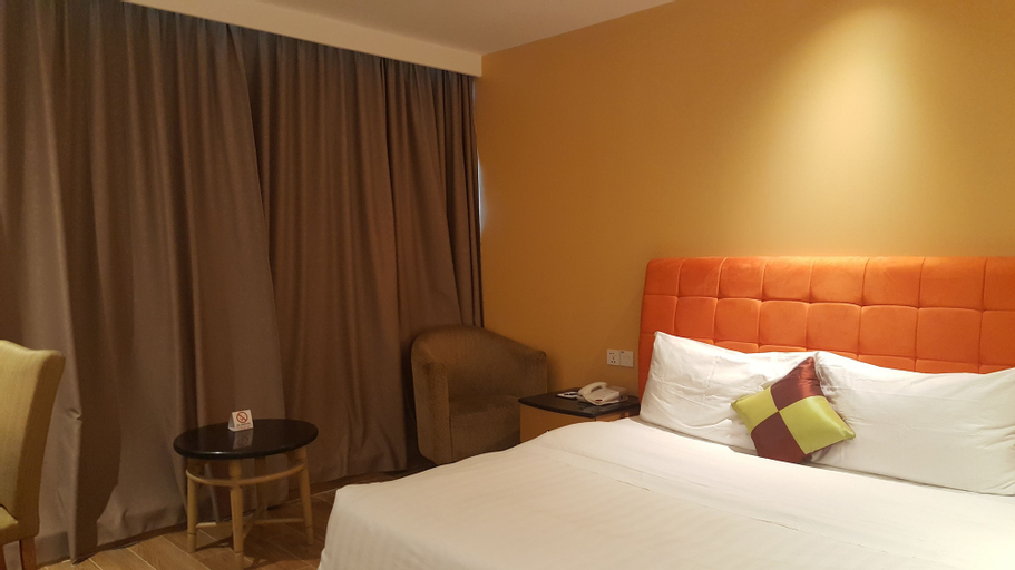 Bedroom 27