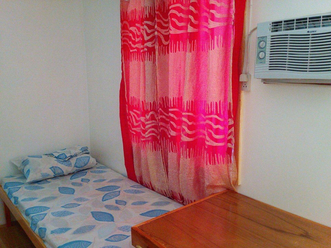 Bedroom 3, Emok's Guest House - Hostel, Moalboal