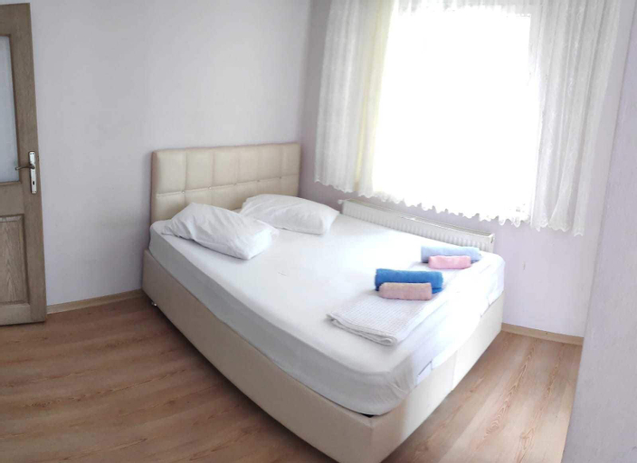 Galata Apart Otel, Merkez