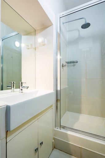Bathroom 4, Queen's Gate Gardens Flat, London