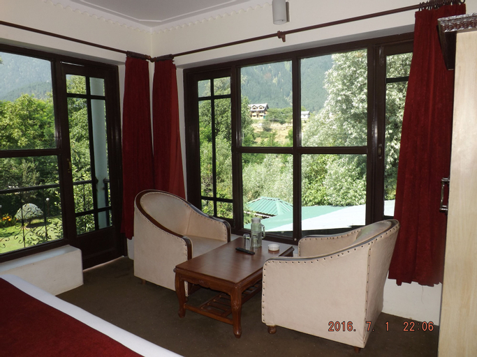 Treebo Pahalgam Premier, Anantnag
