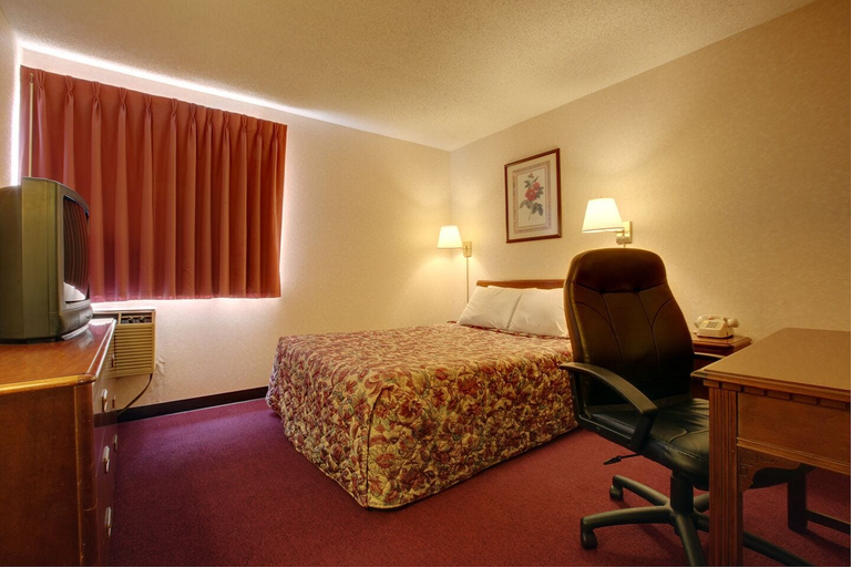 Bedroom 4, Extended Stay Warrenton Inn, Warren