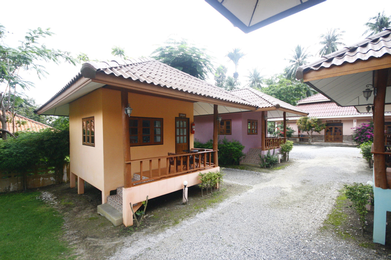 Suchada Villa, Khanom