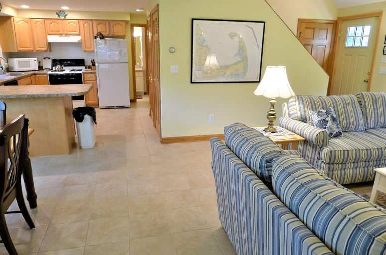 Public Area, 26 Clements - 3 Bedroom House, Barnstable