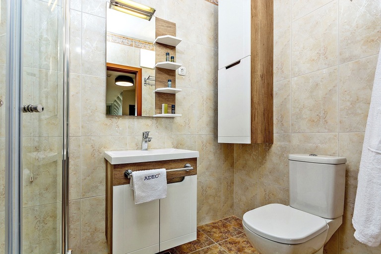 Bathroom 5, Aparthotel Adeo, Poreč