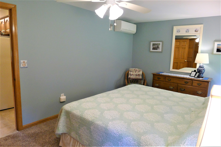Bathroom 4, 26 Clements - 3 Bedroom House, Barnstable