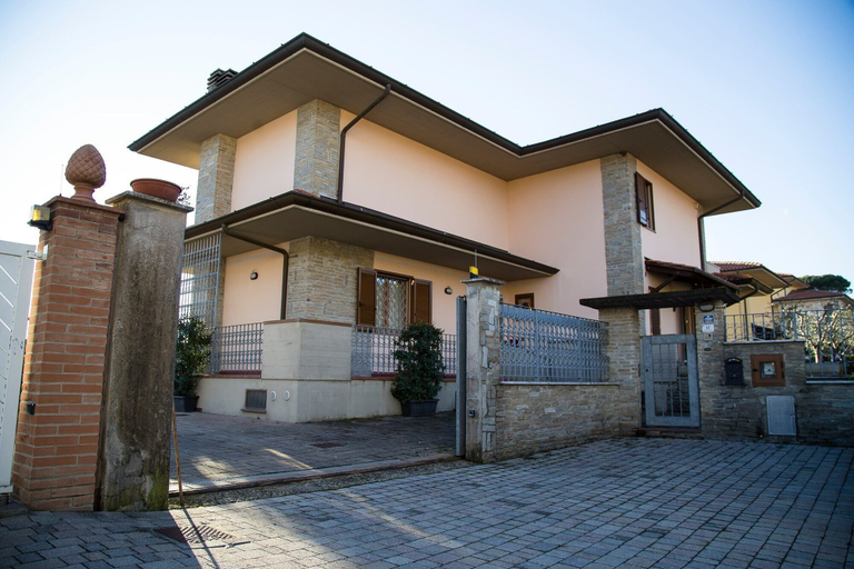 Exterior & Views 1, B&B Nuovo Paradiso, Pistoia