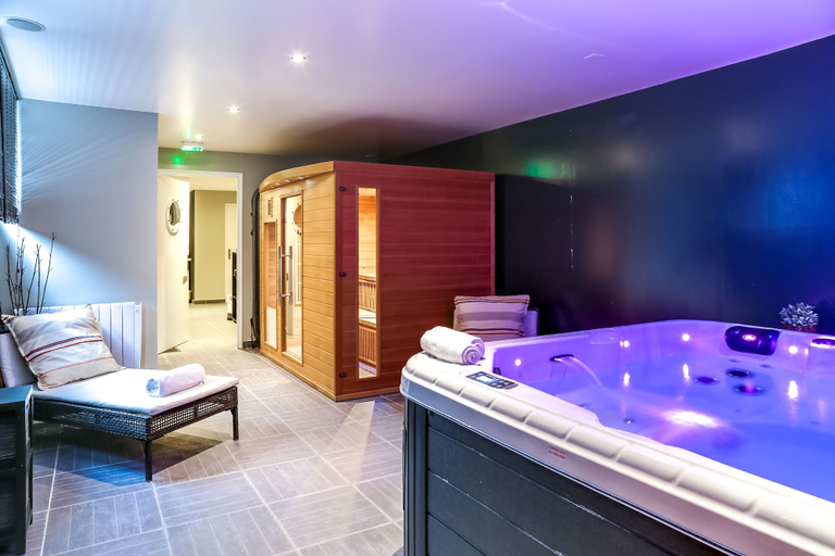 Bathroom 5, Hotel-Spa-Piscine Le Petit Castel Beuzeville-Honfleur, Eure