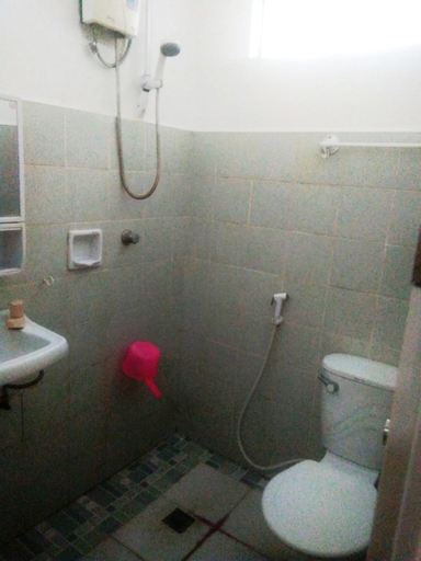 RedDoorz @ Western Highway Lodge Hotel, Marabut