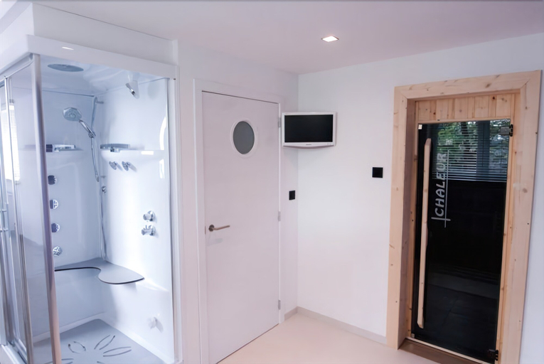 Bathroom 4, Wellness Hasselt Bed & Breakfast, Limburg