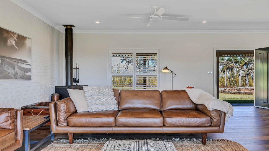 Public Area, Your Luxury Escape - Paul's Farmhouse, Ballina