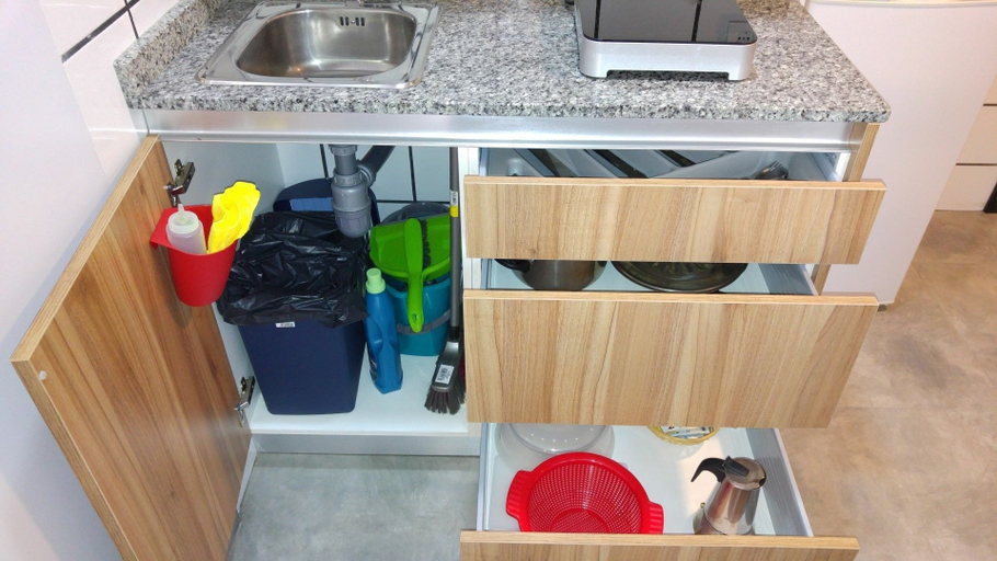 Others 4, Hostal Usera, Madrid