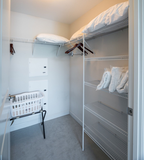 Bedroom 5, Bluebird Suites in Tysons Corner, Fairfax