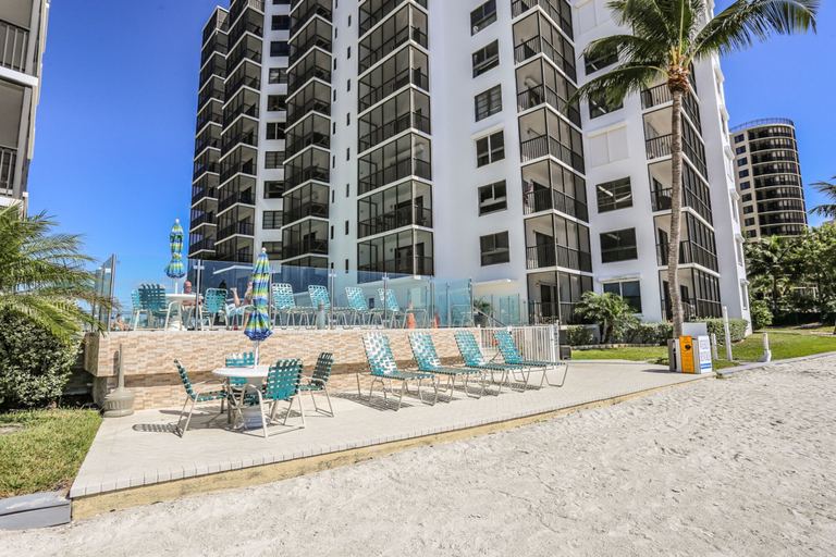 Exterior & Views 2, Island Winds 504, Lee