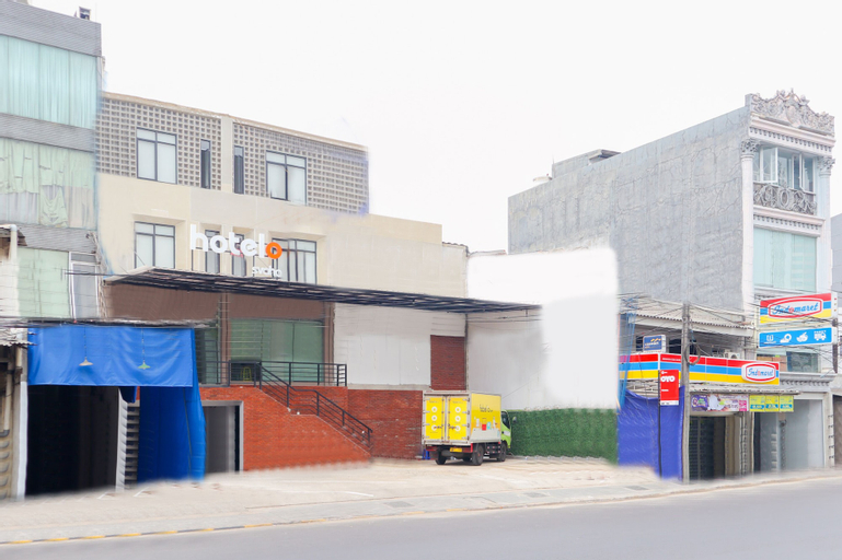 OYO 281 Hotelo, West Jakarta