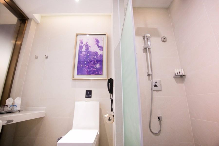 Bathroom 4, ラベンダーホテル(), Changchun