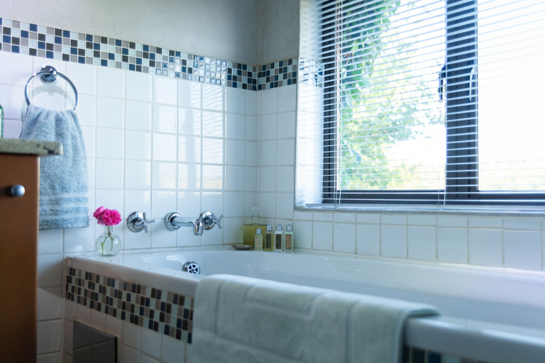 Bathroom 5, Twin Rivers Bed and Breakfast, City of Tshwane