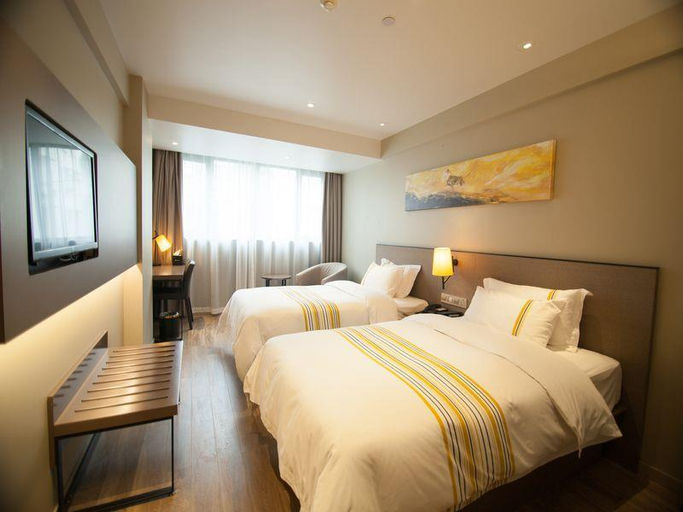 Bedroom 3, Home Inn Plus Shanghai Pudong Airport Chuansha Branch, Shanghai