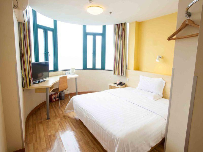 Bedroom, 7 Days Inn Yangjiang Xinyue International Studio, Yangjiang