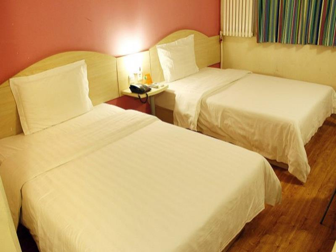 Bedroom 3, 7 Days Inn Beijing West Railway Station South Square Second Branch, Beijing