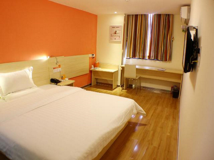 Bedroom 2, 7 Days Inn Qingyuan Victoria Plaza Branch, Qingyuan