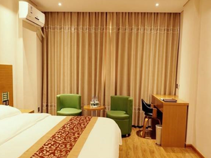 Bedroom 3, GreenTree Inn Huanzhu(S)Rd.Transit Center Express, Beihai